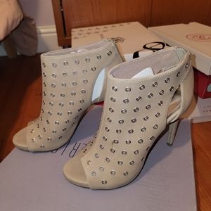 Jennifer Lopez Heels